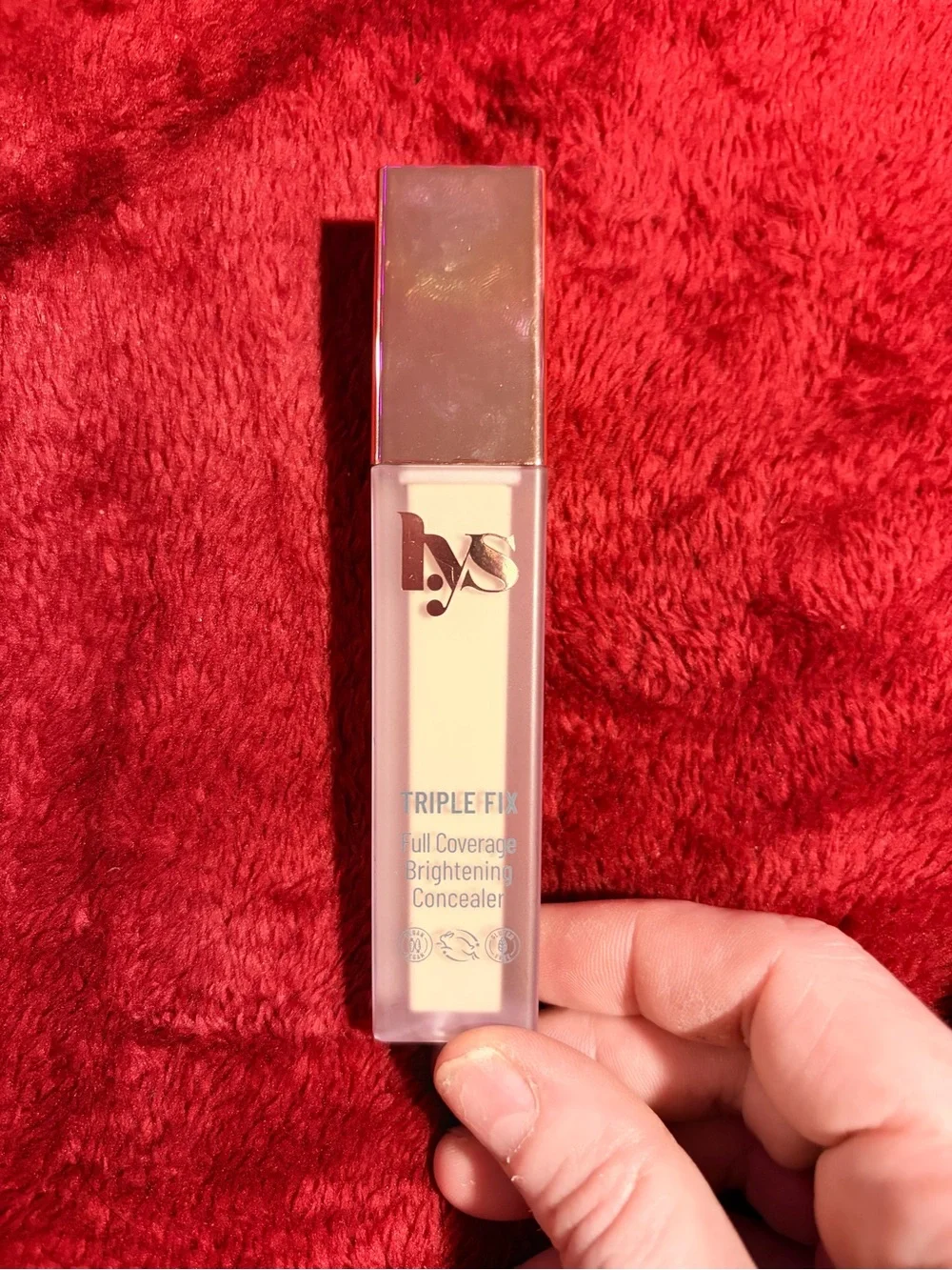 L.y.s Triple Fix Full Coverage Brightening Concealer - Light/Beige